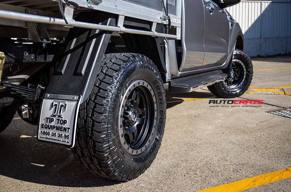 FORD RANGER ANZA MATTE BLACK WITH ANTHRACITE RING